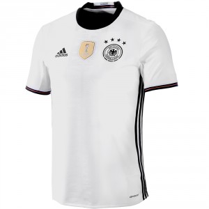 Das neue DFB Trikot zur EM 2016