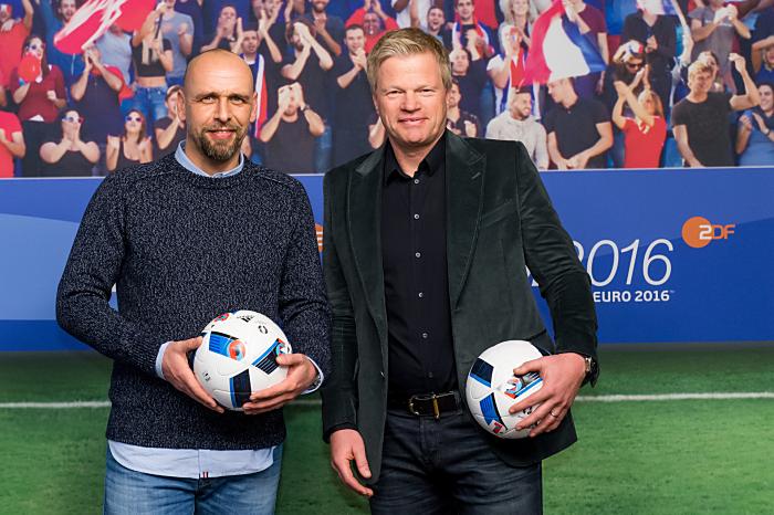 Holger Stanislawski und Oliver Kahn (Copyright: ZDF/Svea Pietschmann)