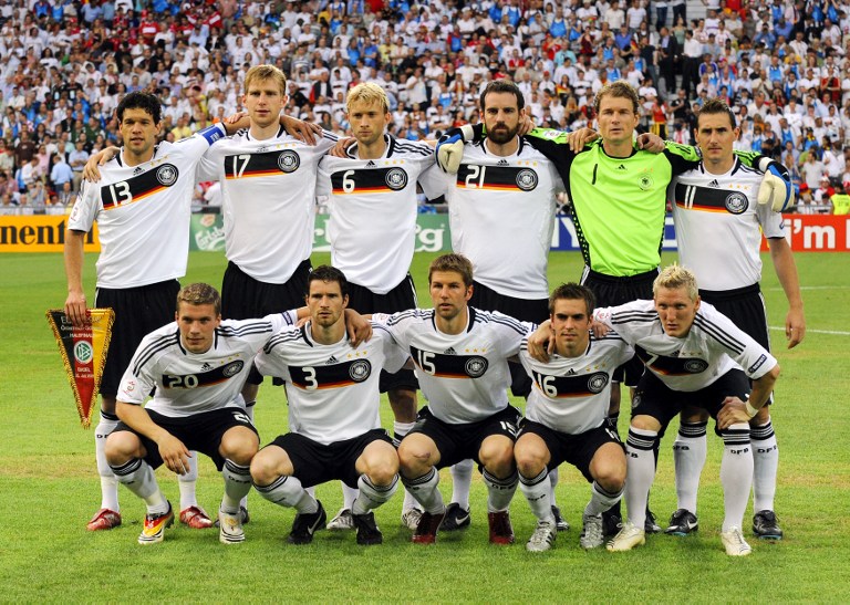 Die deutsche Nationalmannschaft vor dem EM-Finale 2008. AFP PHOTO / OLIVER LANG