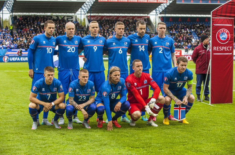 Die isländische Fußballnationalmannschaft im Auswärtstrikot am 12.Juni 2015. AFP PHOTO / KARL PETERSSON